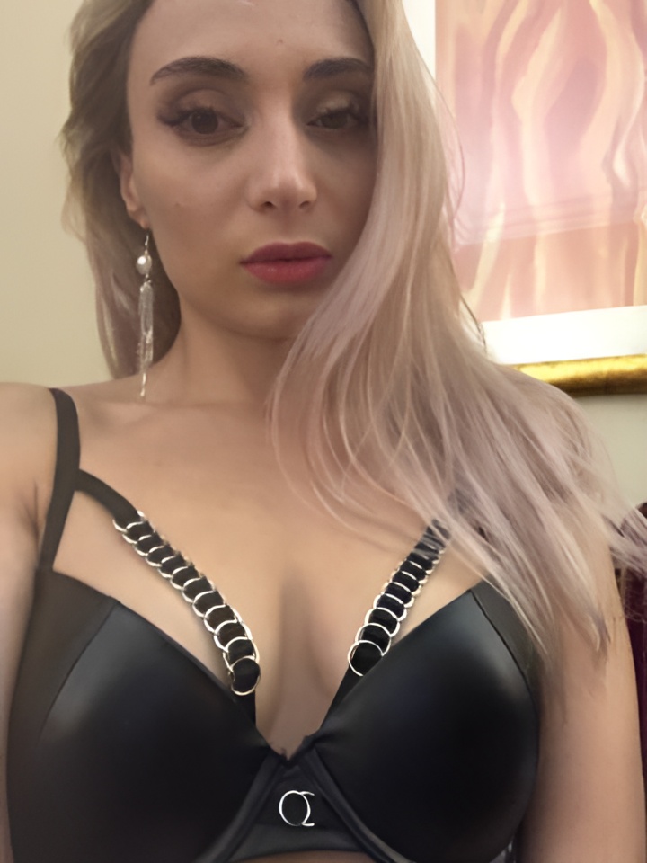 Таня привлекательная девушка из Волжска цена от 10000 руб