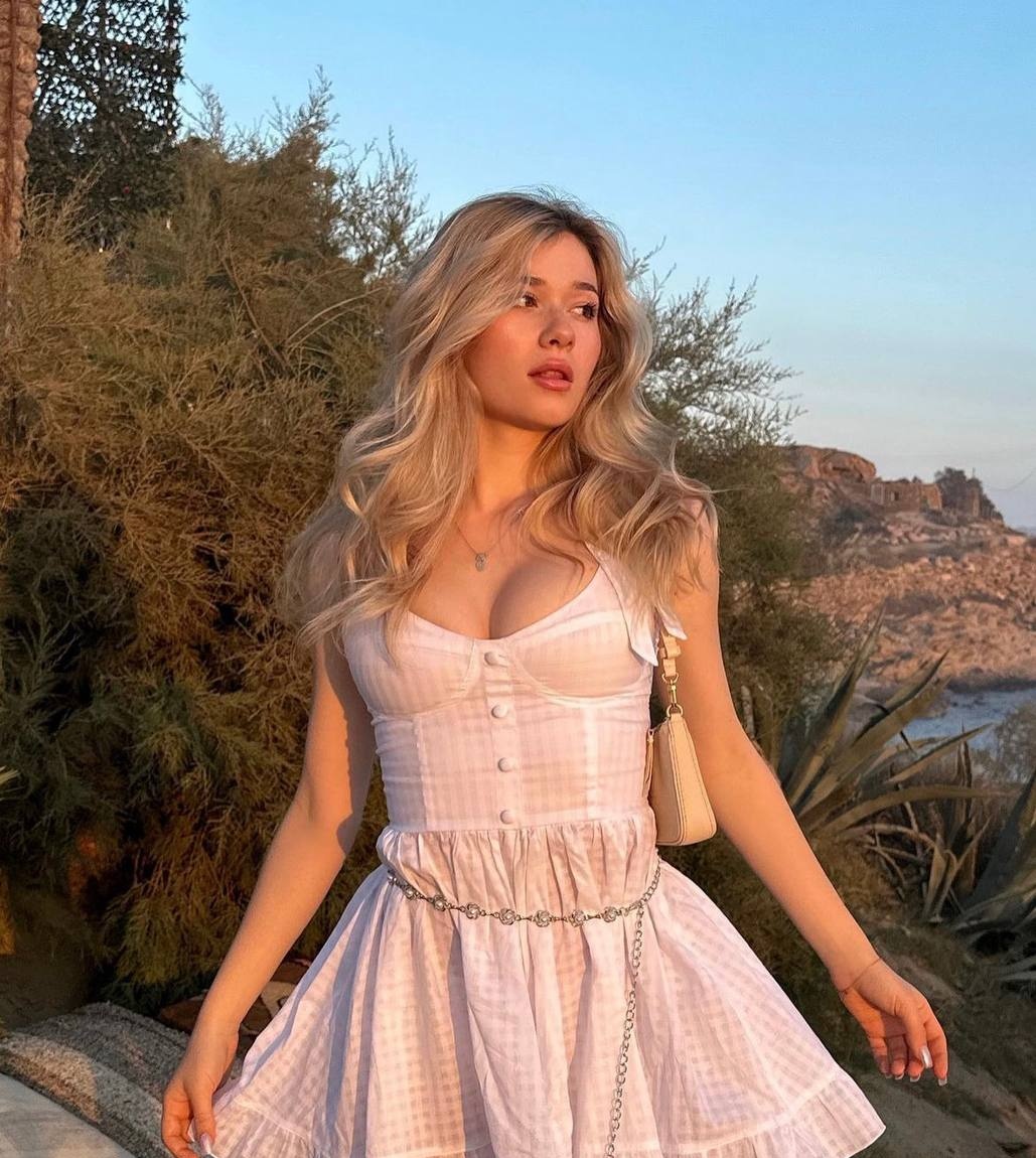 Настенька привлекательная девушка из Волжска цена от 3000 руб