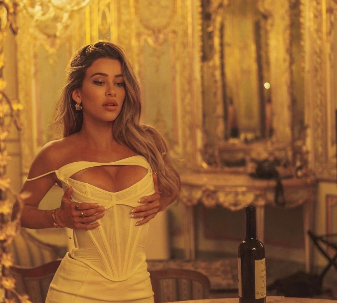 Тася привлекательная девушка из Волжска цена от 4000 руб