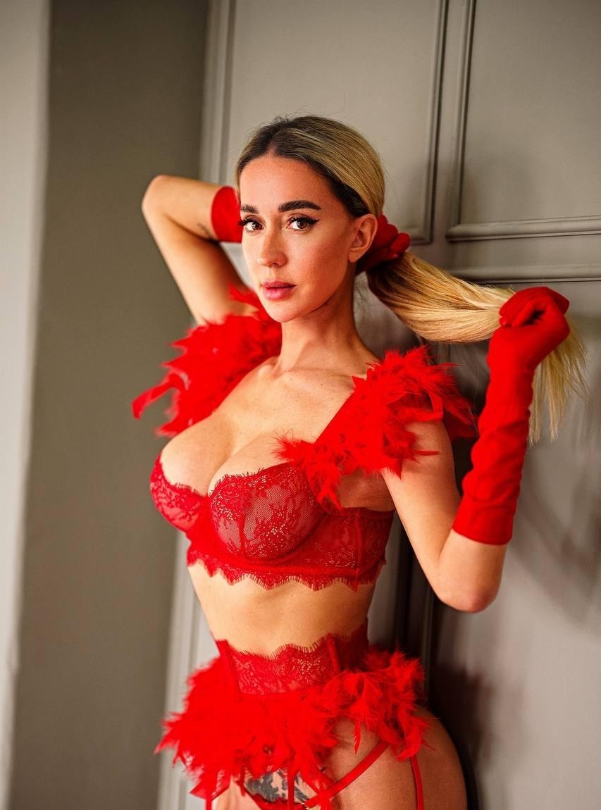 Ася привлекательная девушка из Волжска цена от 6000 руб